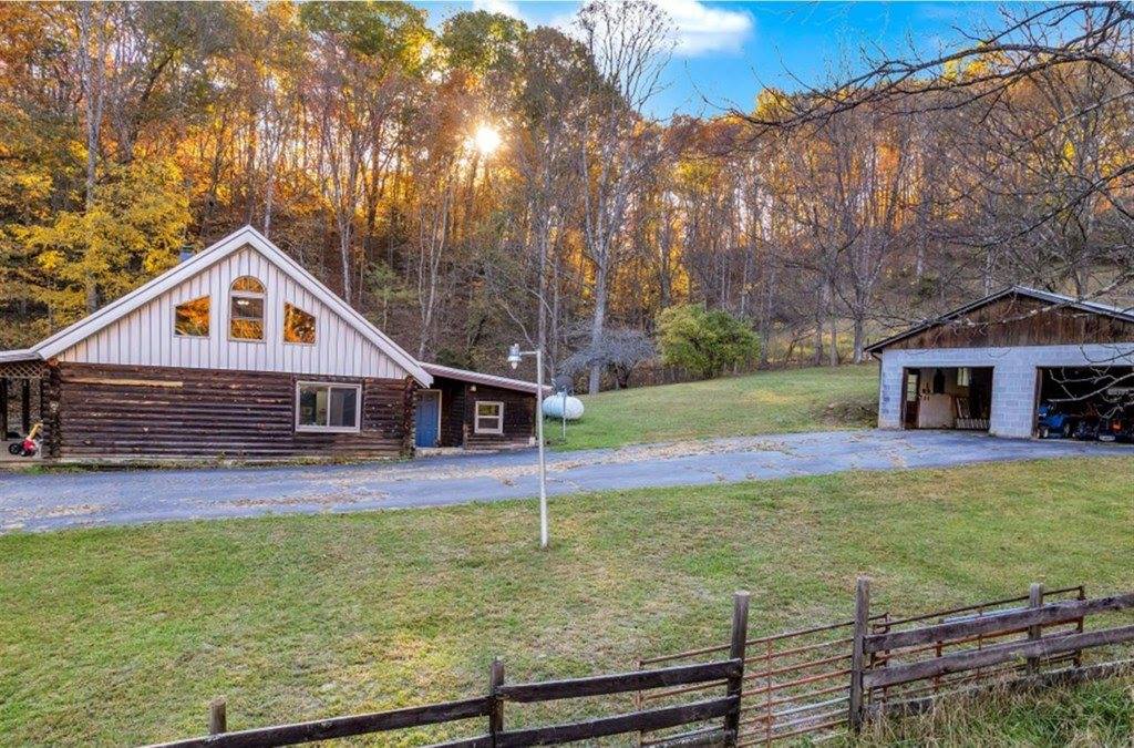 437 Still House Hollow Rd, Saltville, VA 24370