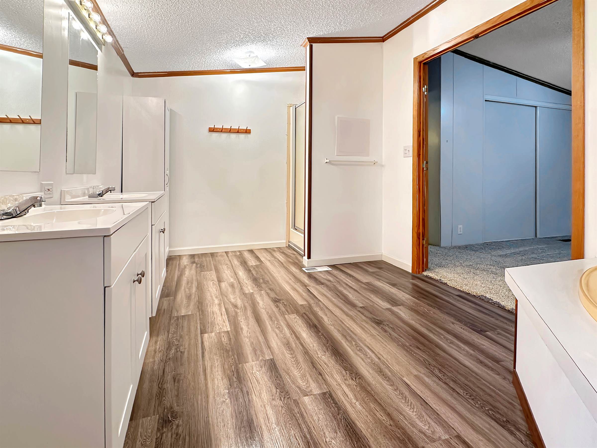 2749 Deer Pass Dr SW, Canton, OH 44706