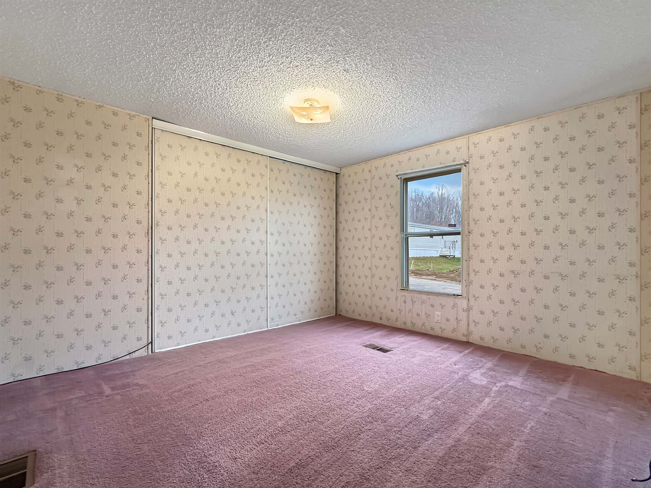 2749 Deer Pass Dr SW, Canton, OH 44706