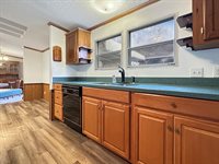 2749 Deer Pass Dr SW, Canton, OH 44706