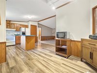 2749 Deer Pass Dr SW, Canton, OH 44706