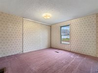 2749 Deer Pass Dr SW, Canton, OH 44706