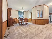 2749 Deer Pass Dr SW, Canton, OH 44706