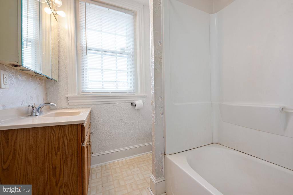 401 North Governors Ave, Dover, DE 19904