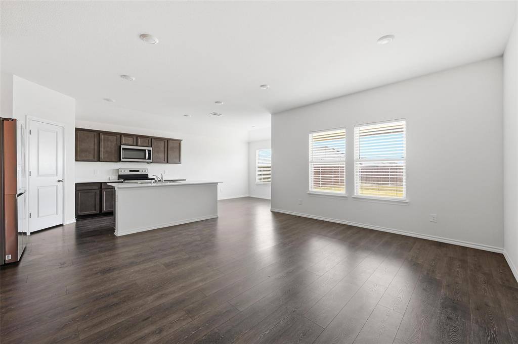 1708 Misty Meadow Lane, Lancaster, TX 75146