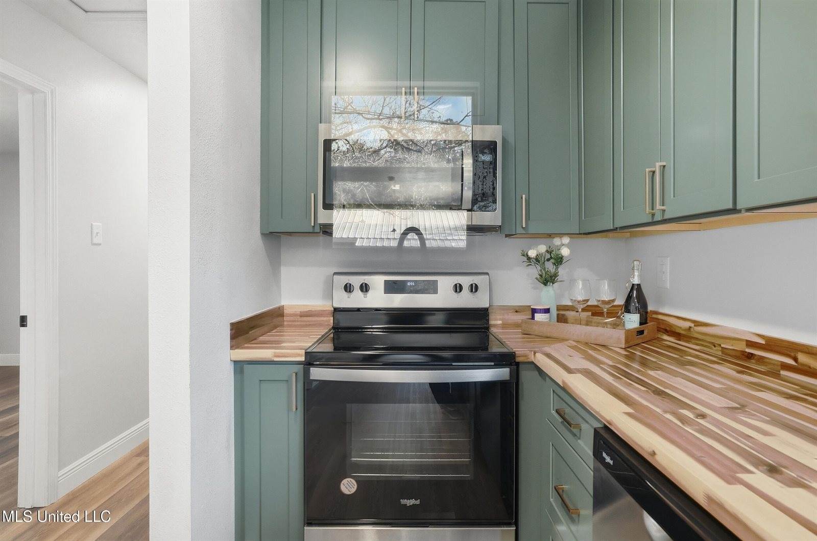 14822 Parker Road, Biloxi, MS 39532