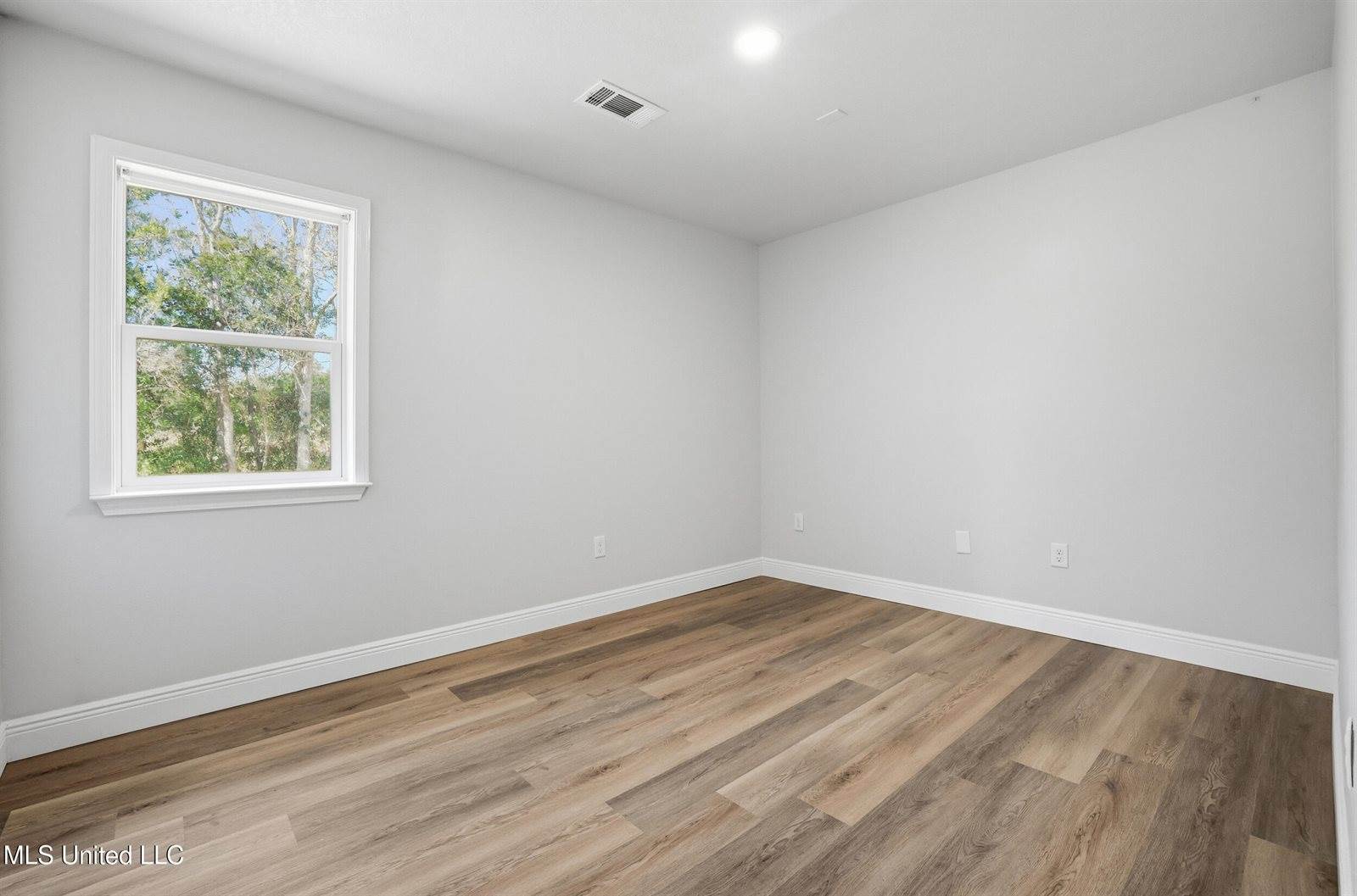 14822 Parker Road, Biloxi, MS 39532