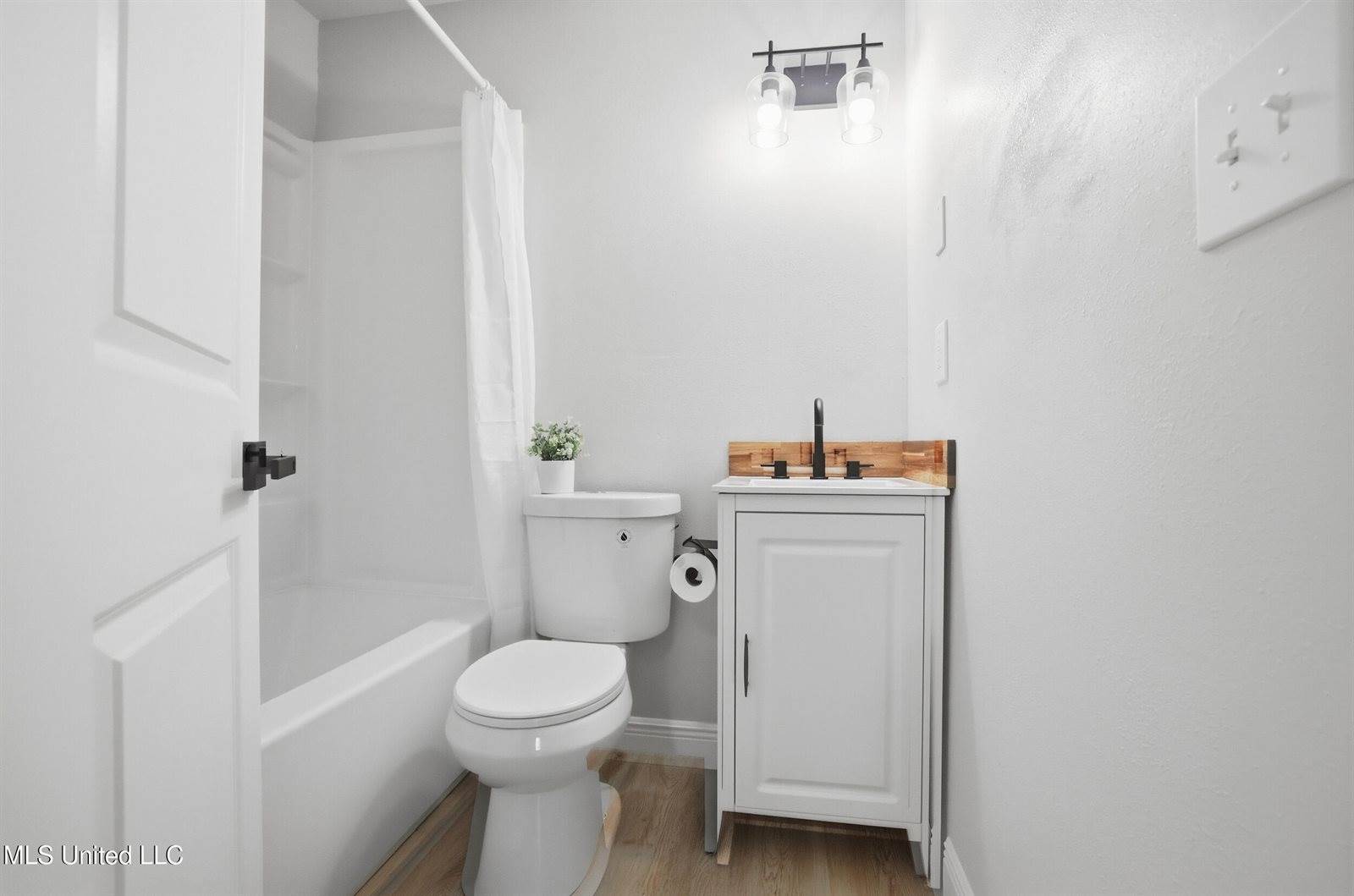 14822 Parker Road, Biloxi, MS 39532