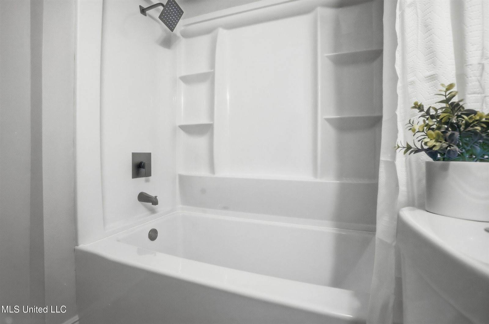 14822 Parker Road, Biloxi, MS 39532