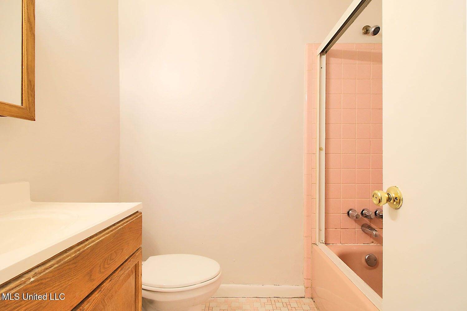 5707 Eastwood Drive, Moss Point, MS 39563