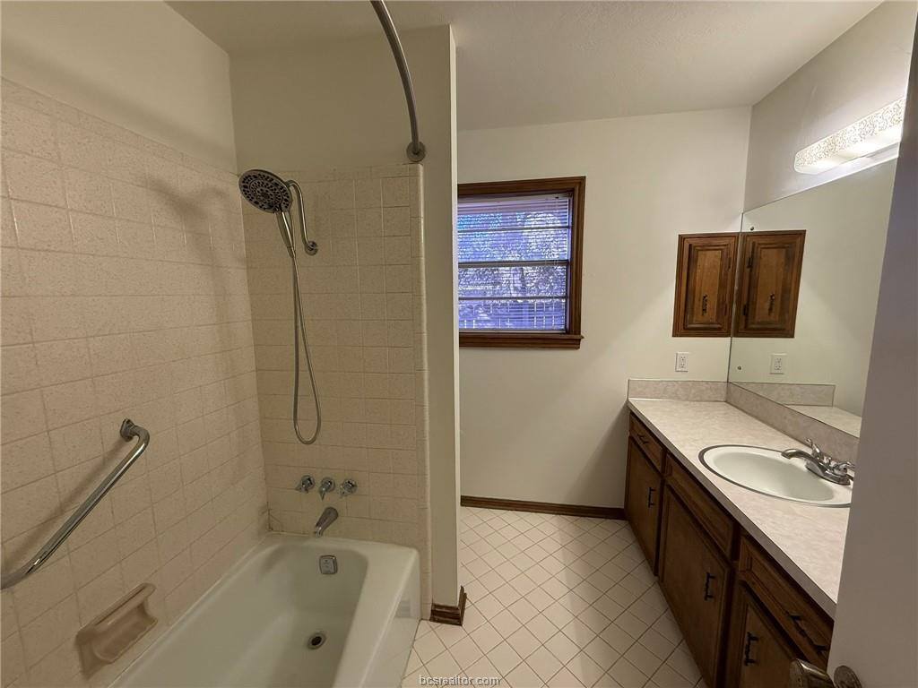 2007 Southwood Drive, College Station, TX 77840