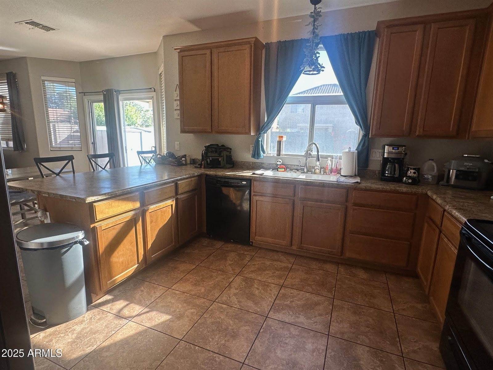 4967 East Meadow Lark Way, San Tan Valley, AZ 85140