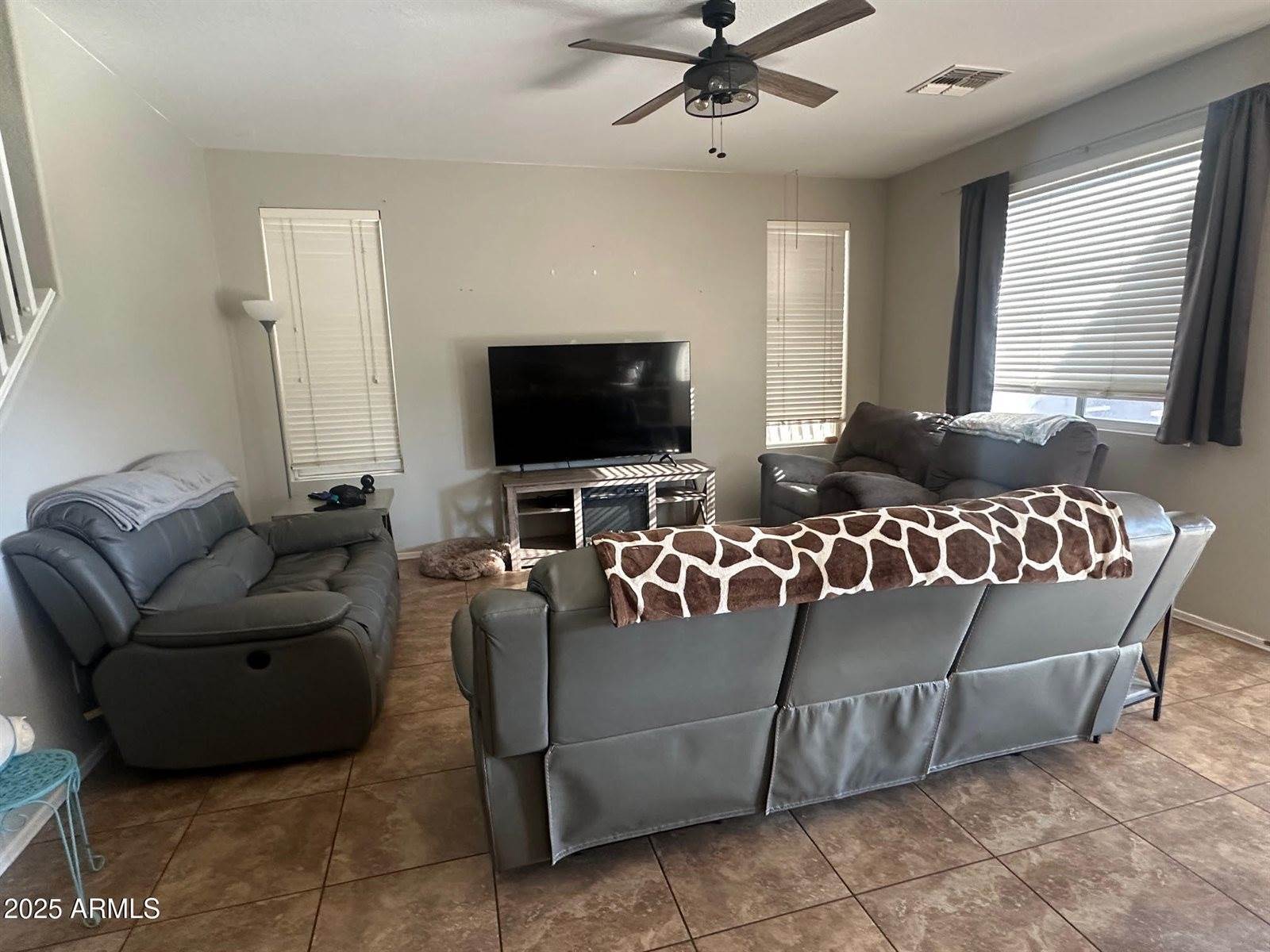 4967 East Meadow Lark Way, San Tan Valley, AZ 85140