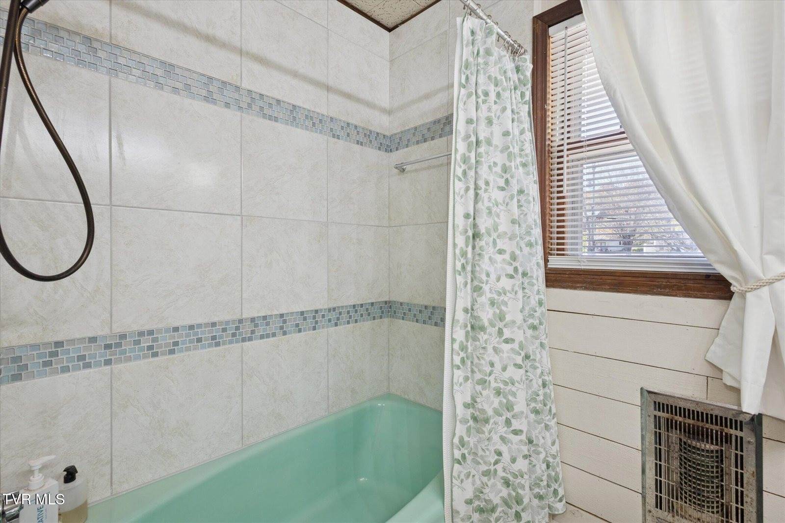 1955 Gap Creek Road, Elizabethton, TN 37643