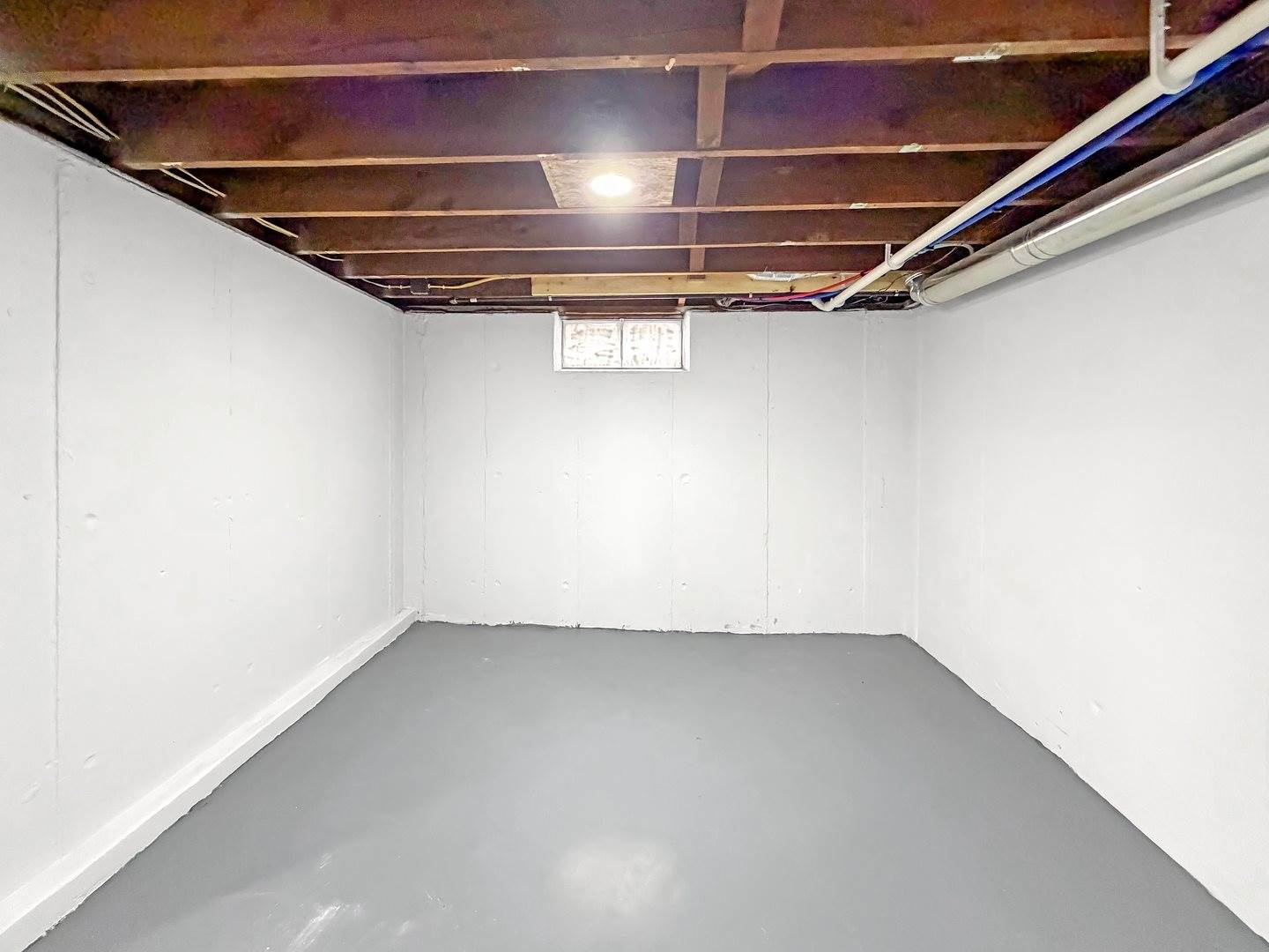 1413 South Locust Avenue, Freeport, IL 61032