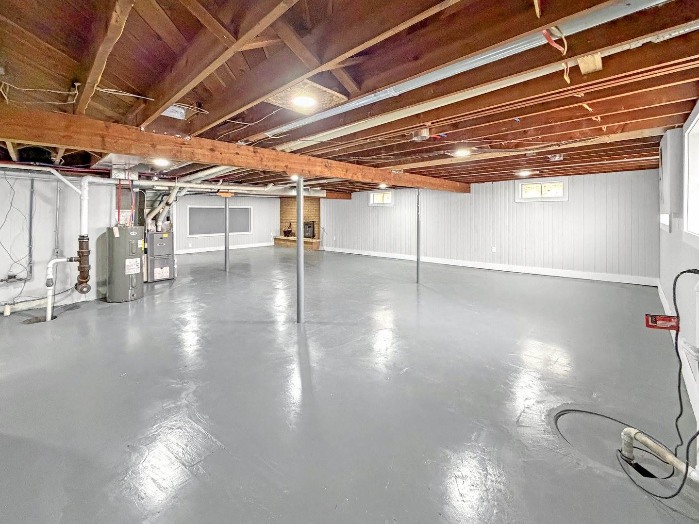 1413 South Locust Avenue, Freeport, IL 61032