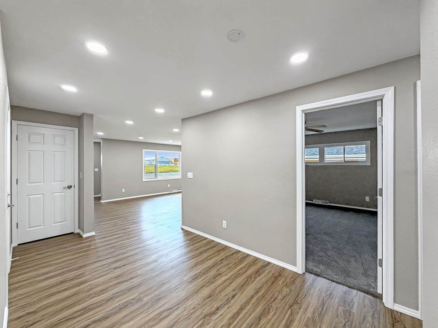 1413 South Locust Avenue, Freeport, IL 61032