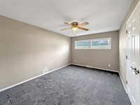 1413 South Locust Avenue, Freeport, IL 61032