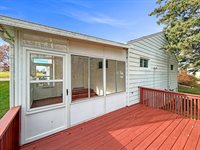 1413 South Locust Avenue, Freeport, IL 61032