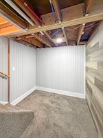 1413 South Locust Avenue, Freeport, IL 61032