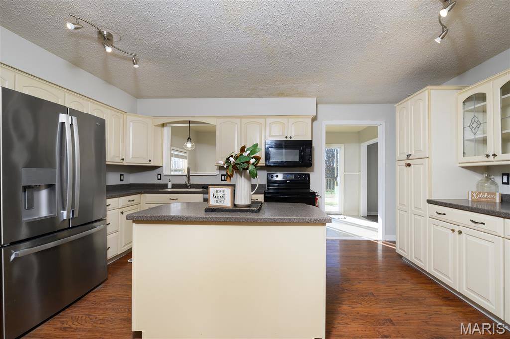 16600 Harmony Lane, Saint Robert, MO 65584