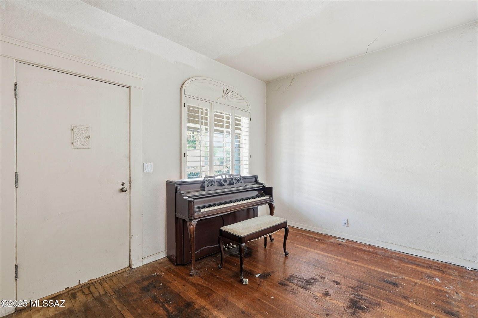 28 East 15th Street, Tucson, AZ 85701