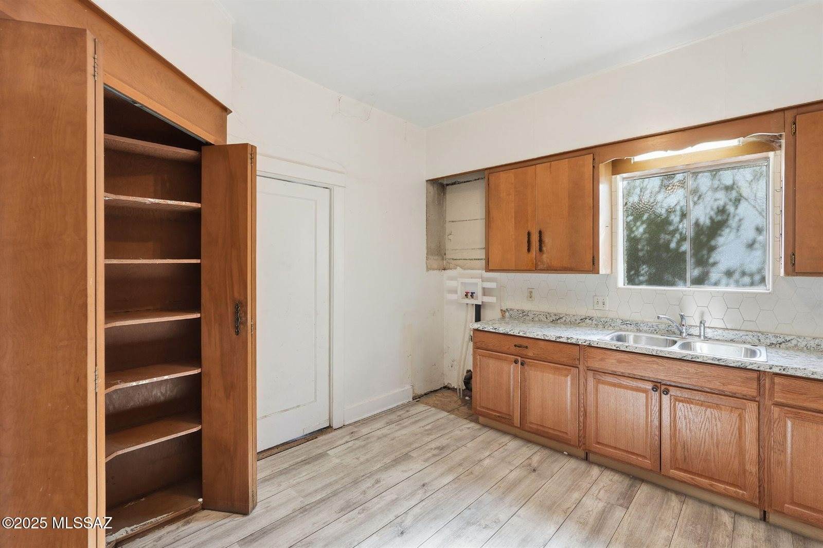 28 East 15th Street, Tucson, AZ 85701