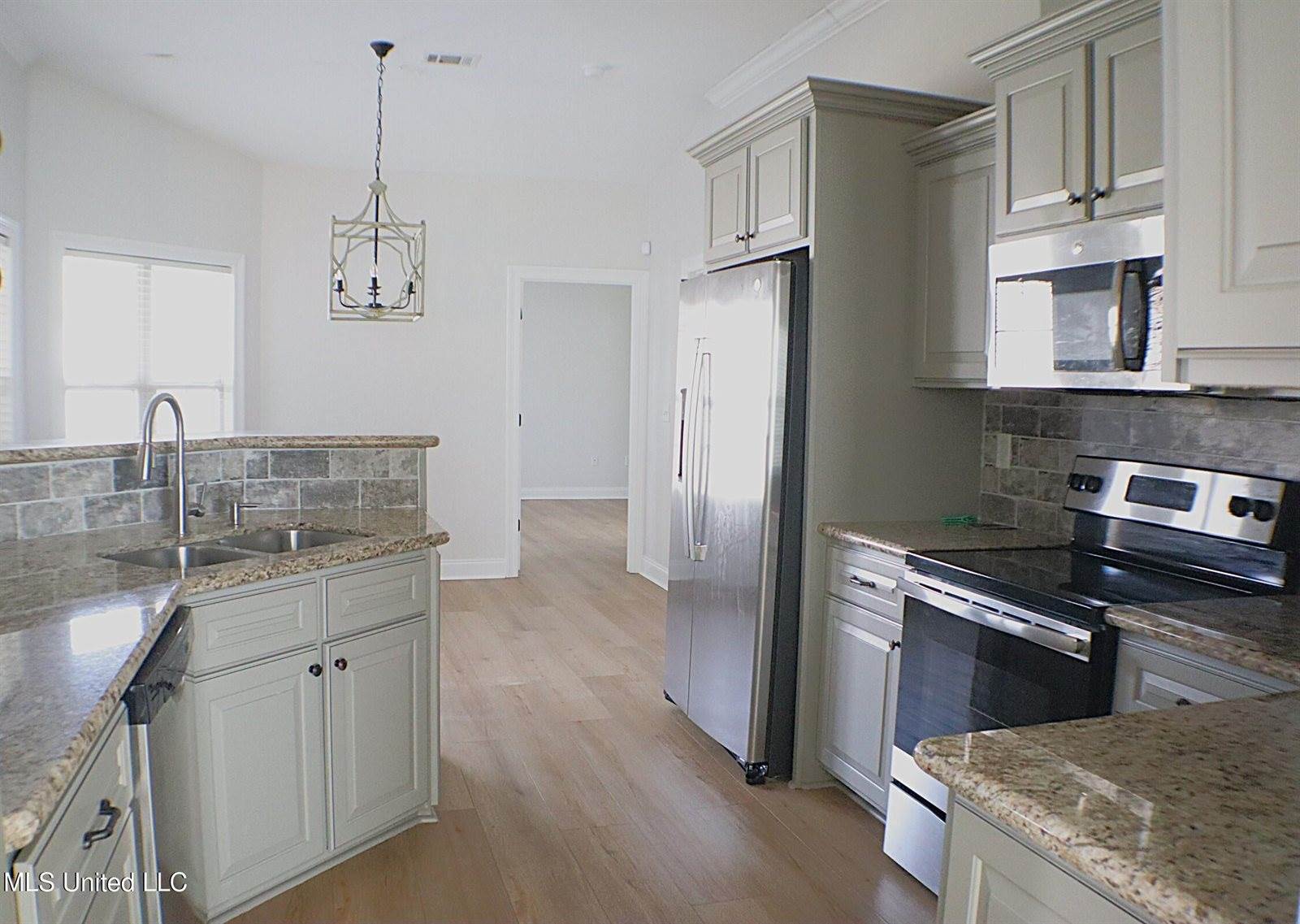 102 Willow Place, Brandon, MS 39047