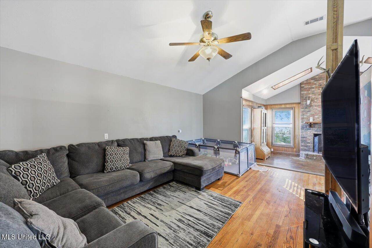 3224 Oakley Road, Raymond, MS 39154