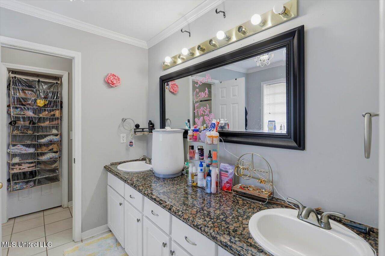 2046 South Cobblestone Cove, Brandon, MS 39042