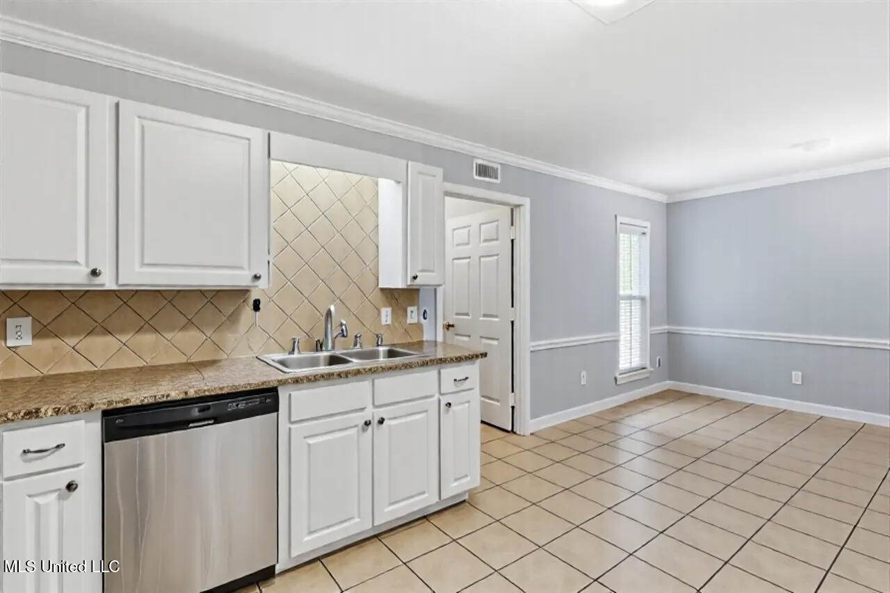 2046 South Cobblestone Cove, Brandon, MS 39042