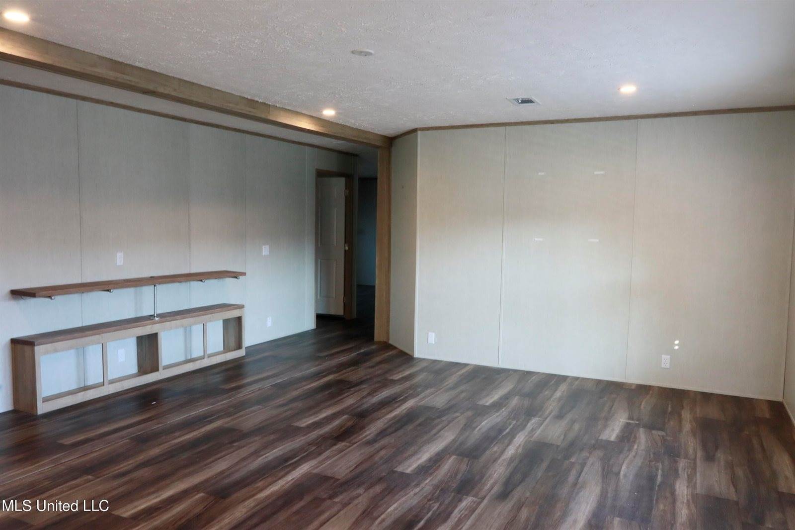 4027 Hillsboro Drive, Brandon, MS 39042