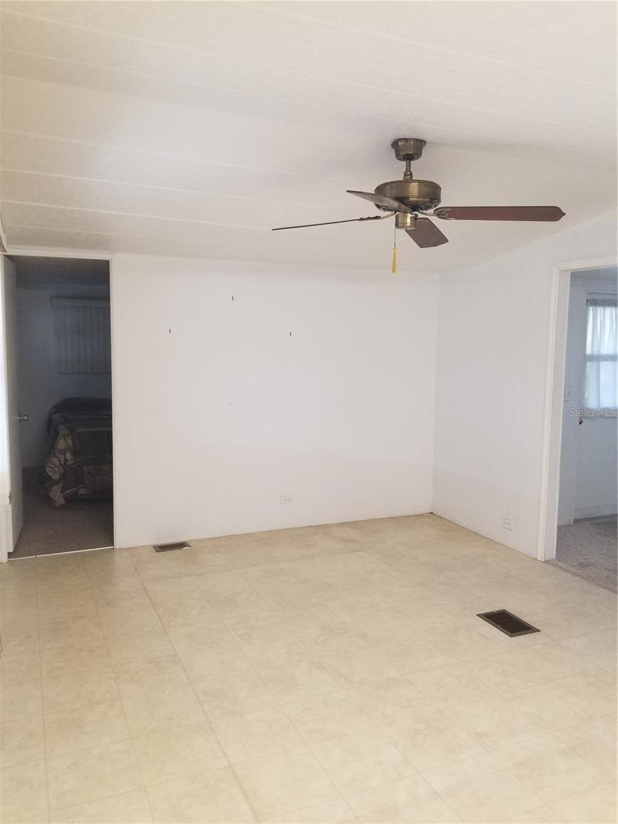 11211 101ST Way, Largo, FL 33773