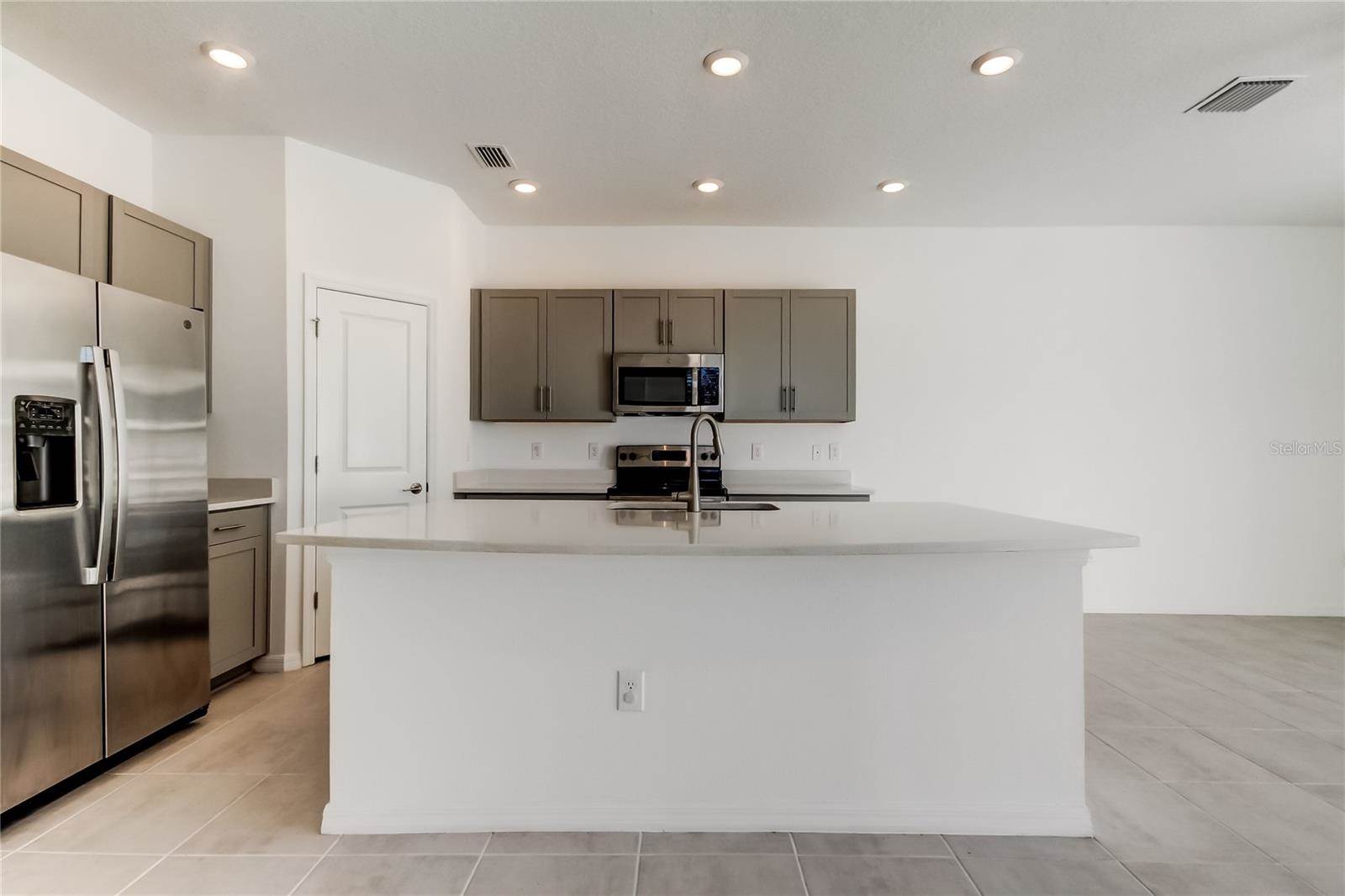 11633 Glenside Terrace, Palmetto, FL 34221