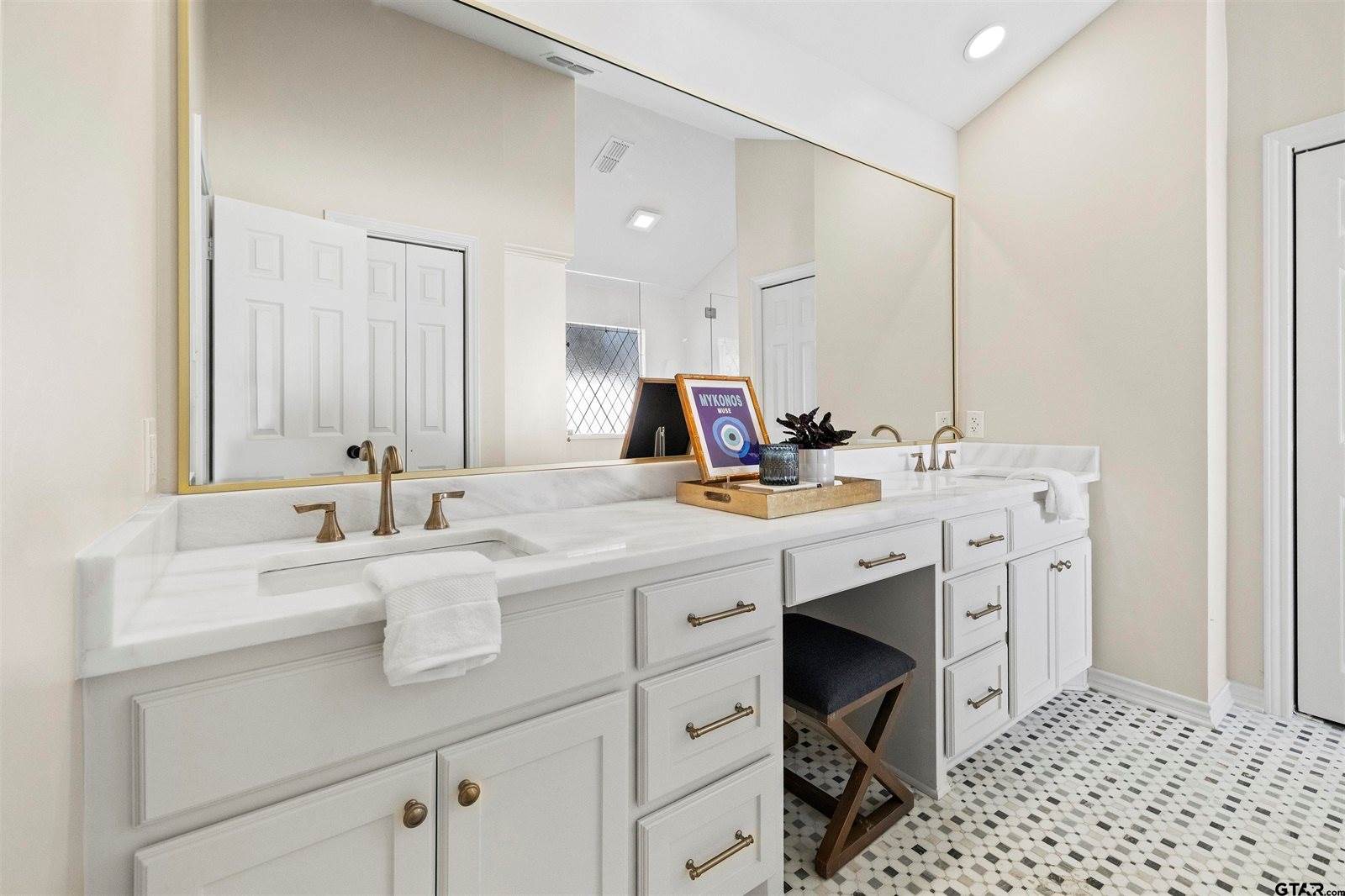 842 Ashford Ct, Tyler, TX 75703