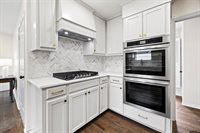 842 Ashford Ct, Tyler, TX 75703