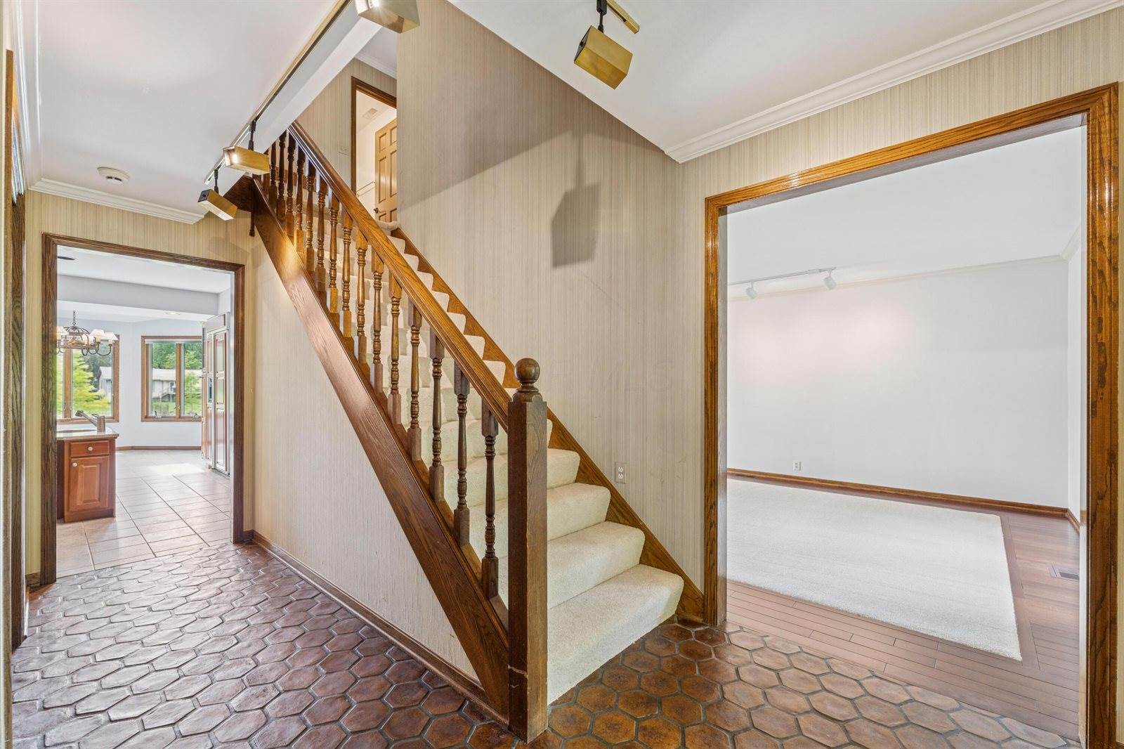 1391 Windrush Circle, Blacklick, OH 43004