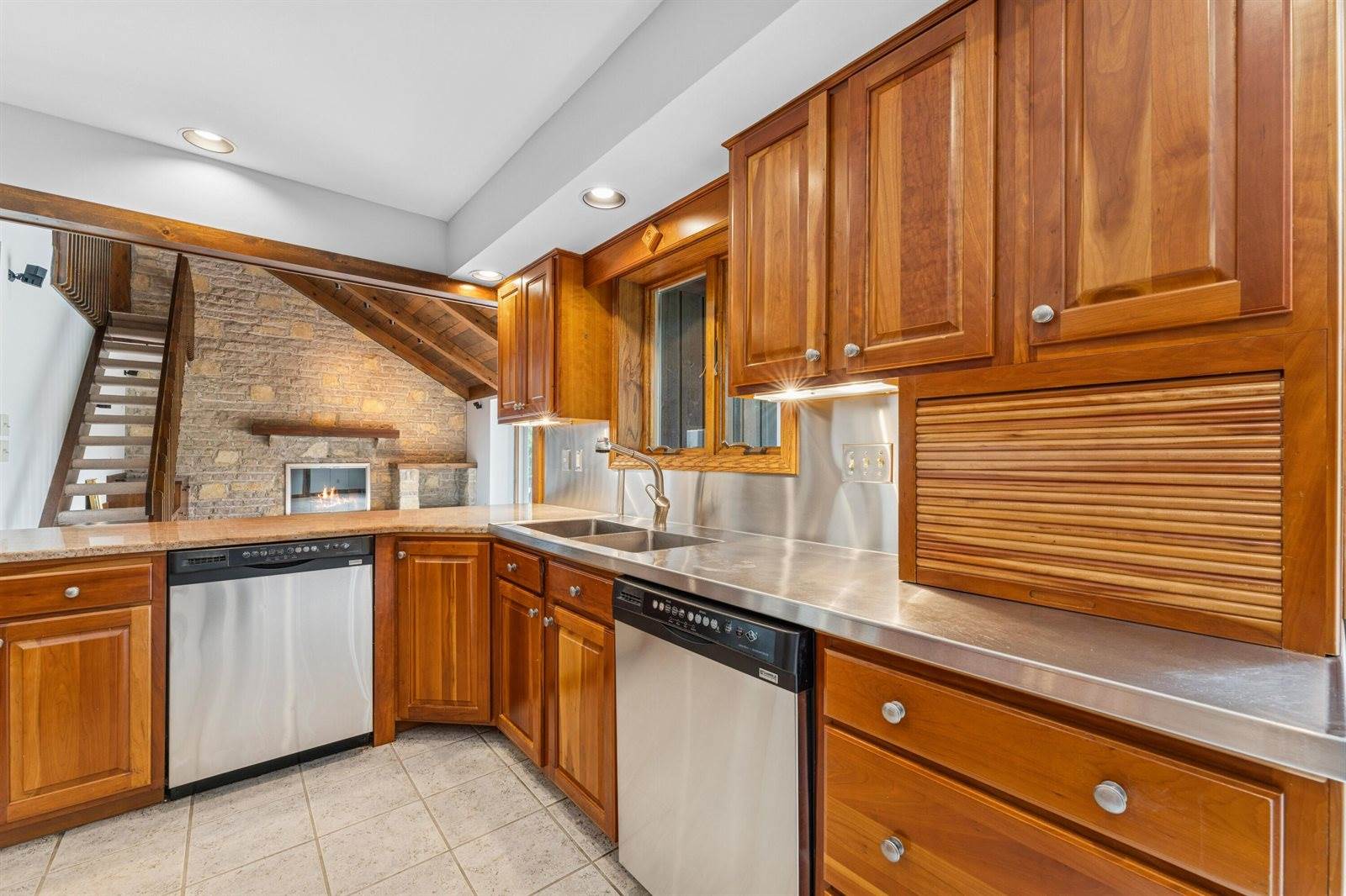 1391 Windrush Circle, Blacklick, OH 43004