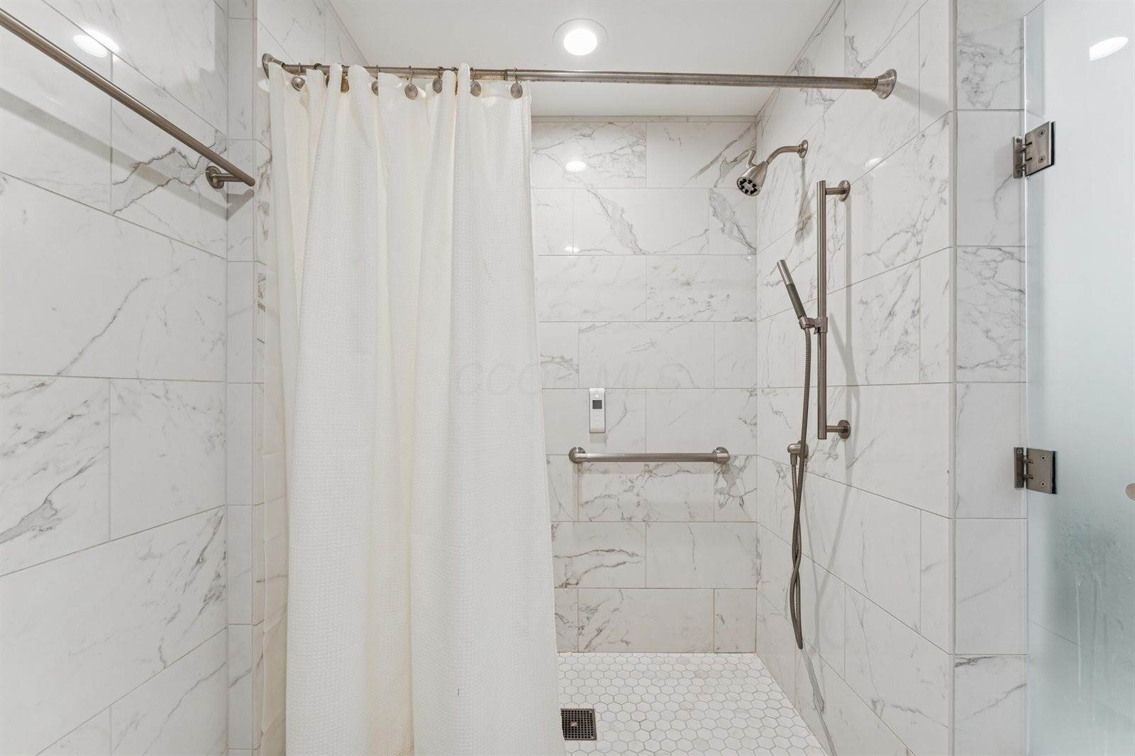 1391 Windrush Circle, Blacklick, OH 43004