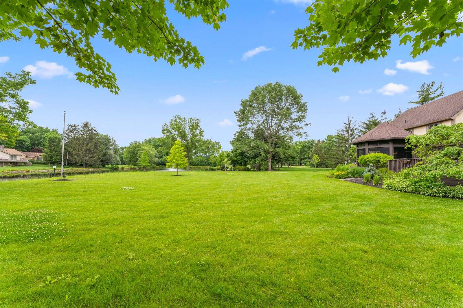 1391 Windrush Circle, Blacklick, OH 43004