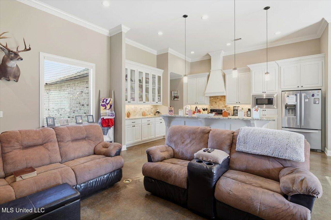 709 Parkdale Place, Brandon, MS 39042