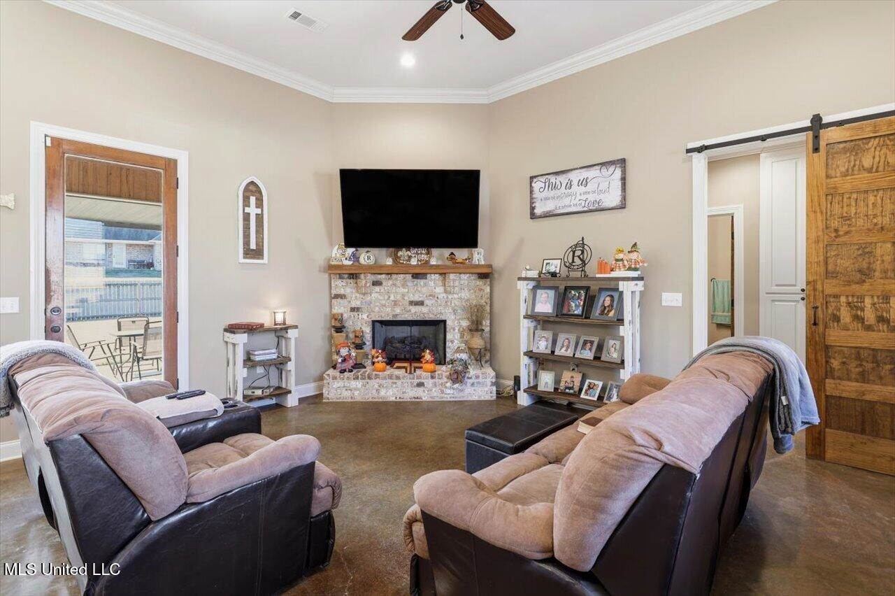 709 Parkdale Place, Brandon, MS 39042