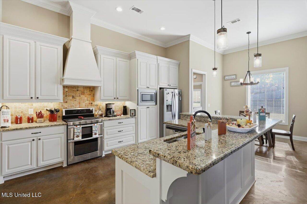 709 Parkdale Place, Brandon, MS 39042