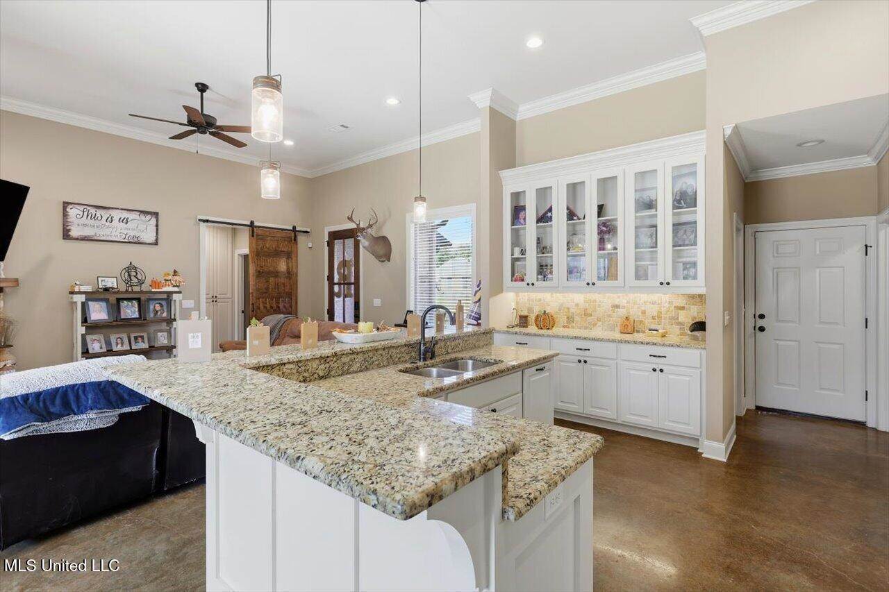 709 Parkdale Place, Brandon, MS 39042