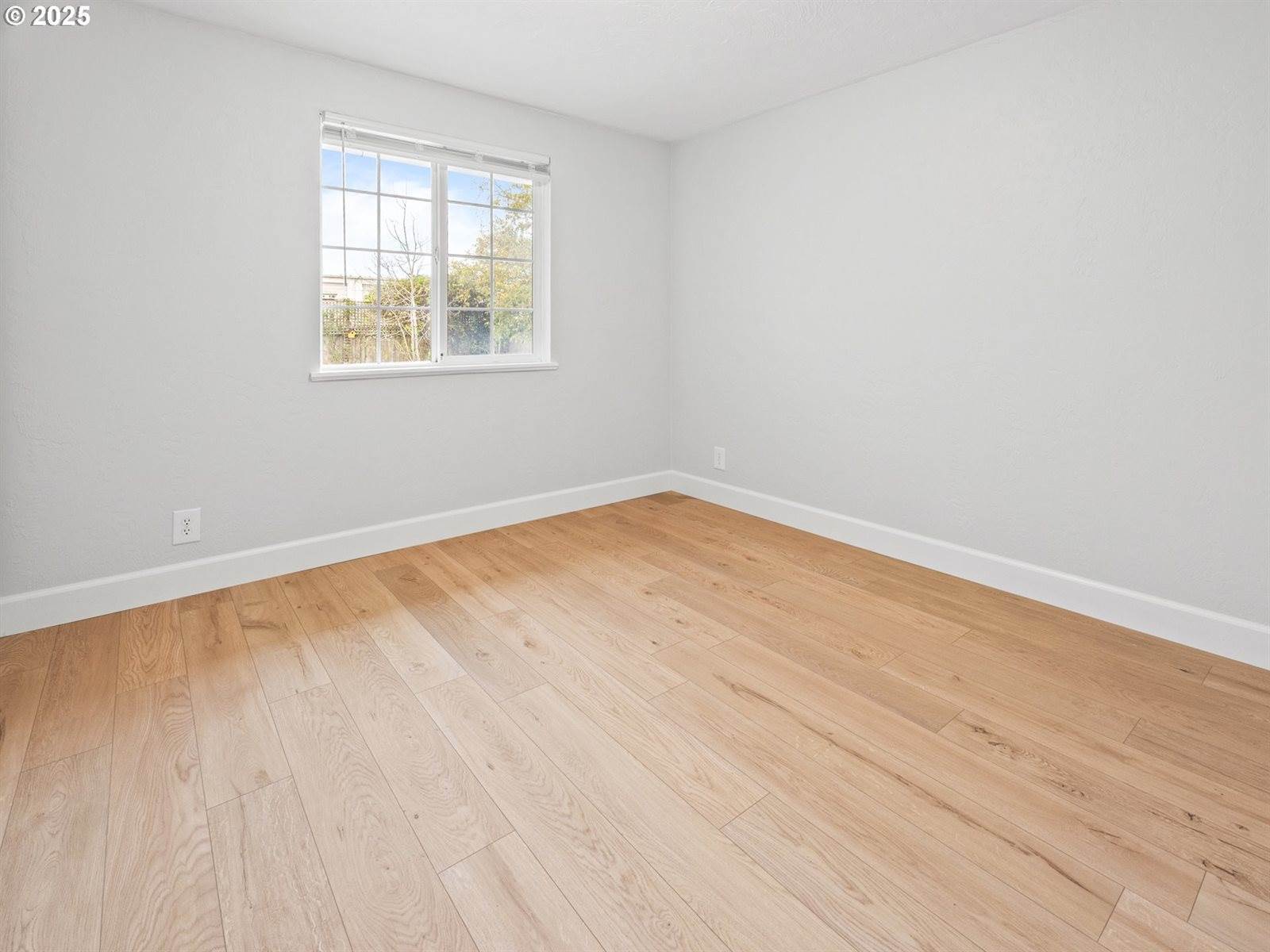 4125 Spruce St, Florence, OR 97439