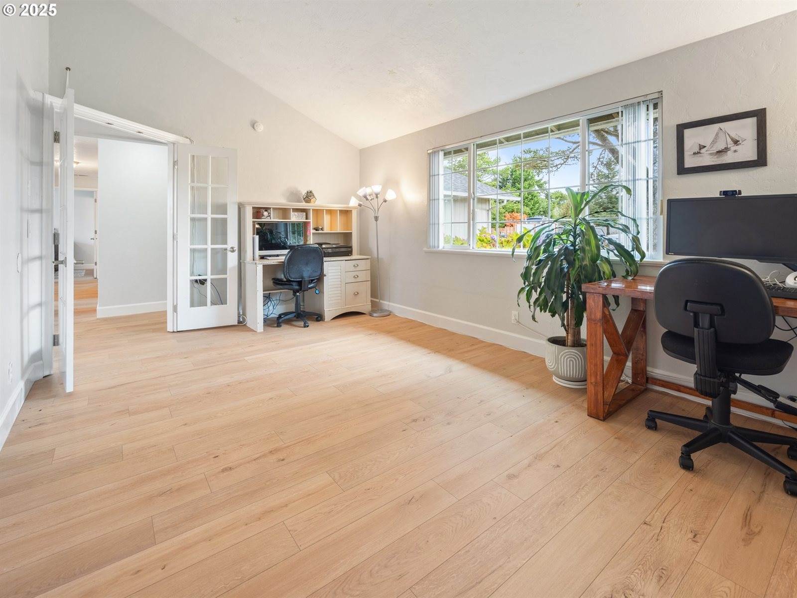 4125 Spruce St, Florence, OR 97439