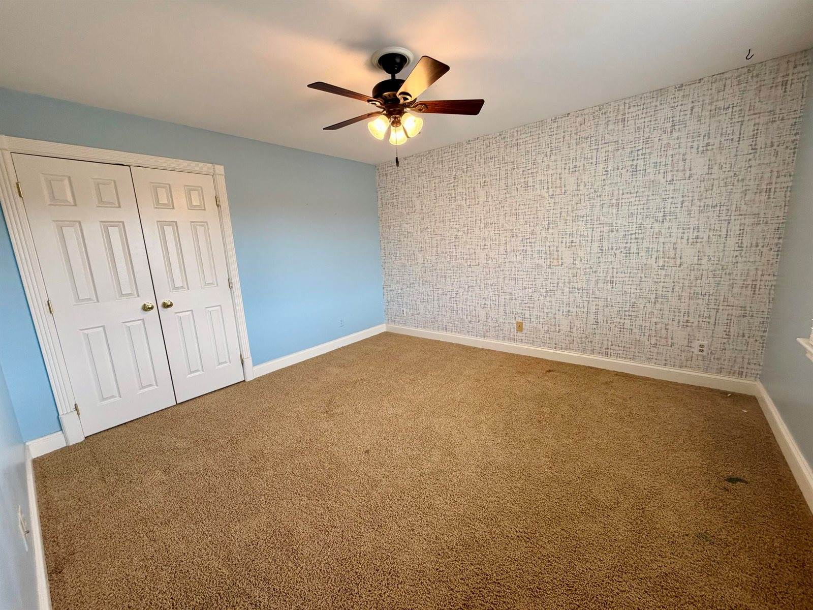 1807 Drake Lane, London, KY 40741