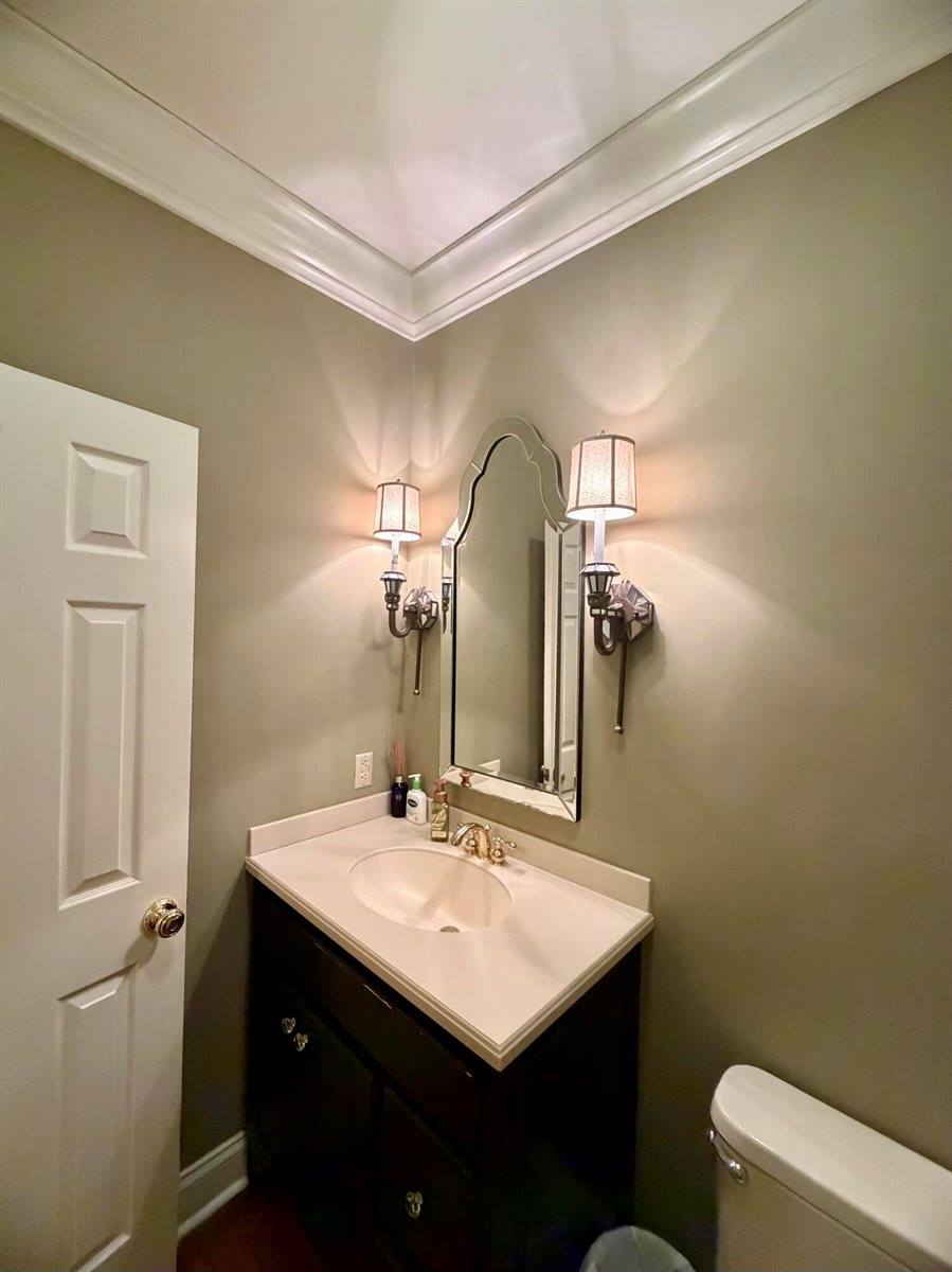 1807 Drake Lane, London, KY 40741