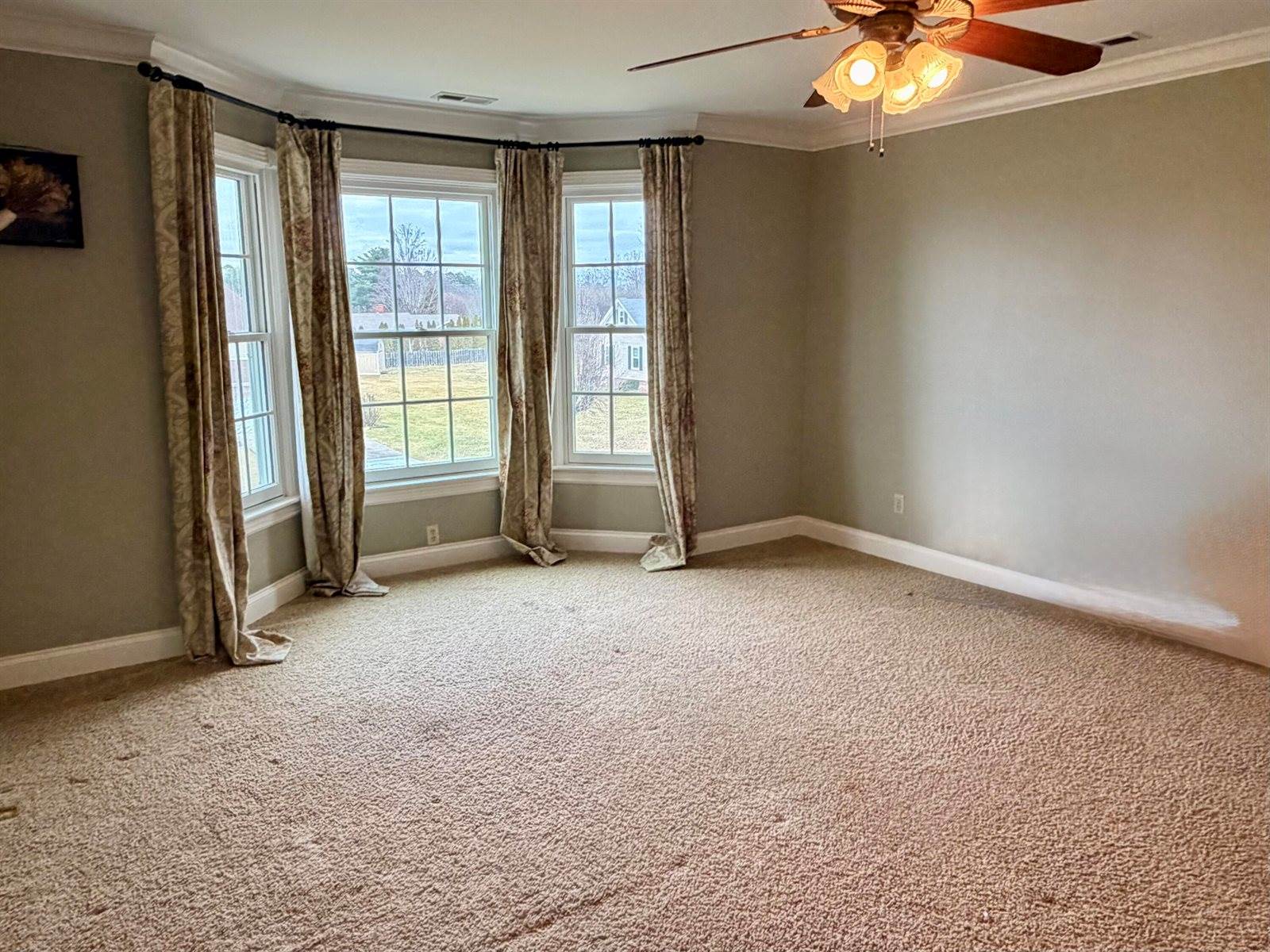 1807 Drake Lane, London, KY 40741