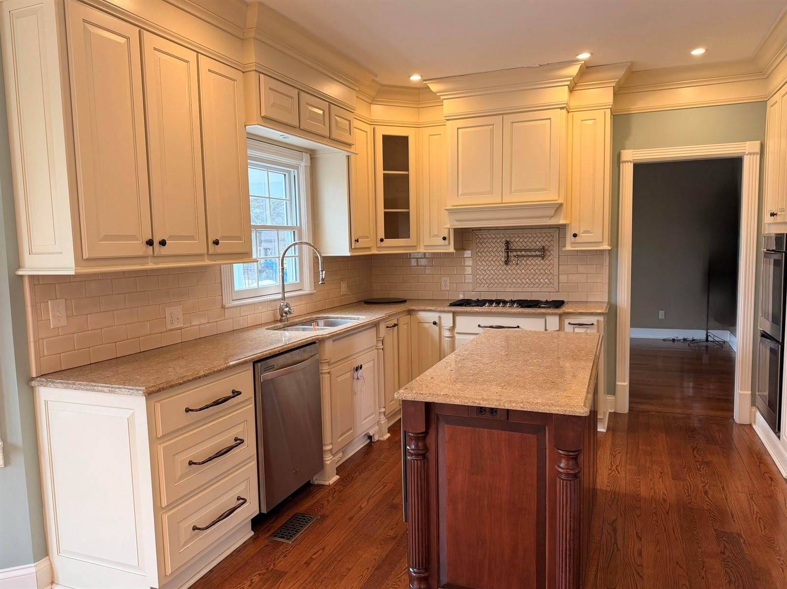 1807 Drake Lane, London, KY 40741